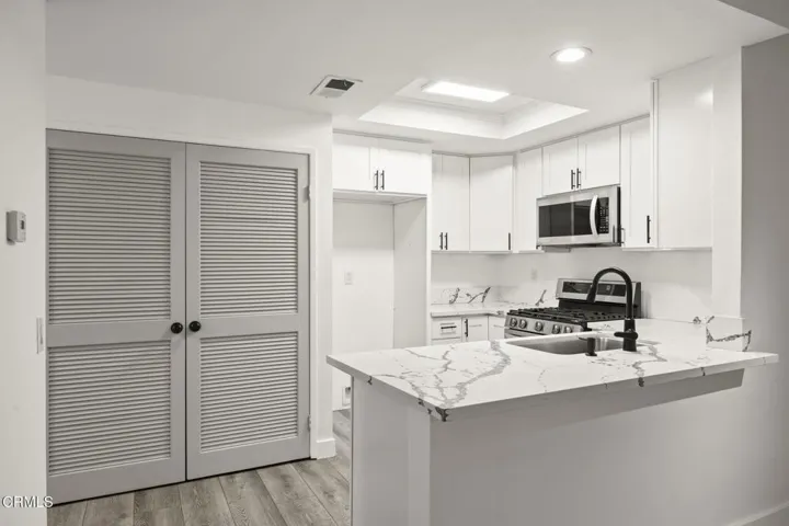 13-web-or-mls-SeaoroStudios-2065B018