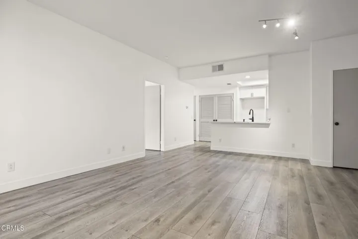 8-web-or-mls-SeaoroStudios-2065B003
