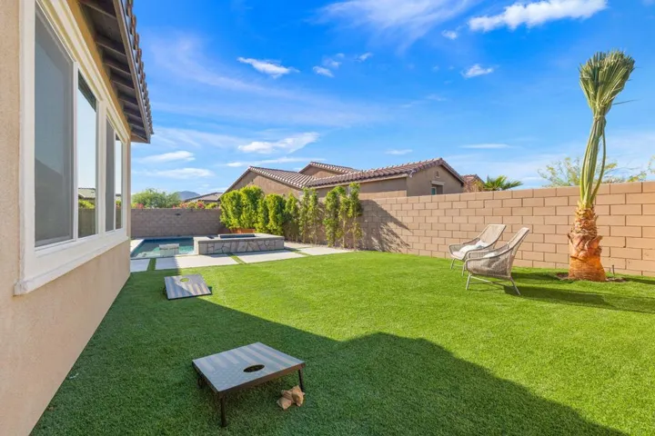 24-web-or-mls-8M4A7722