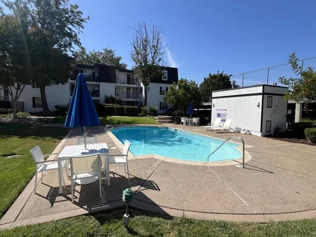 1915 Mount Vernon Court 16, Mountain View, California 94040