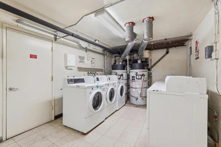 1915 Mount Vernon Court 16, Mountain View, California 94040