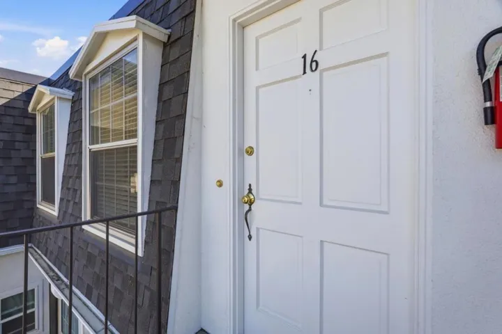 1915 Mount Vernon Court 16, Mountain View, California 94040