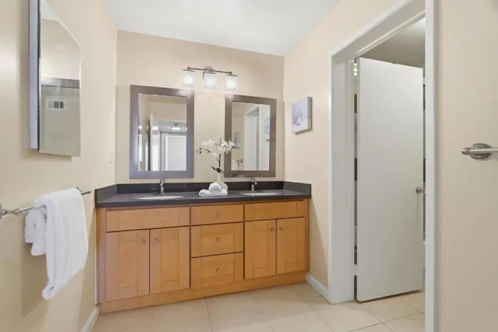 1915 Mount Vernon Court 16, Mountain View, California 94040