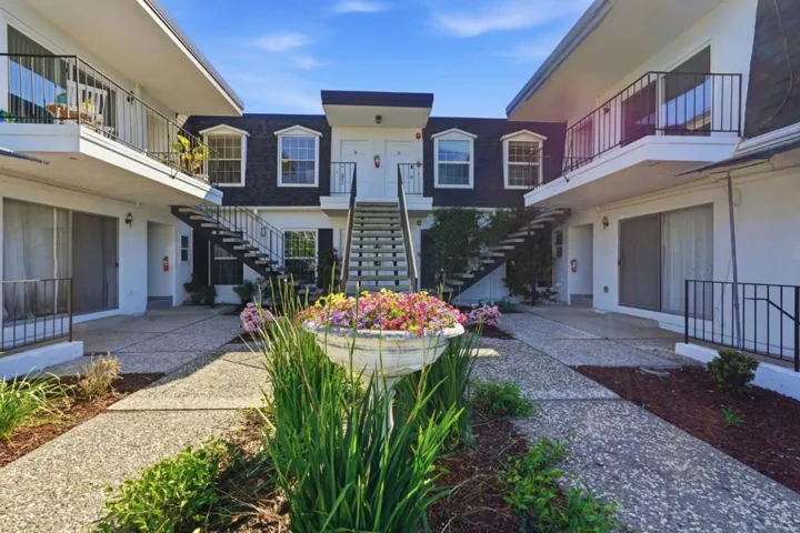 1915 Mount Vernon Court 16, Mountain View, California 94040