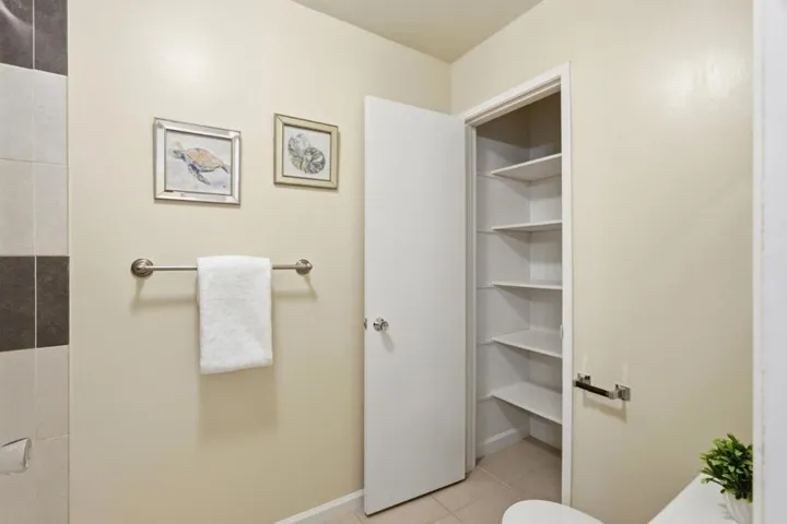 1915 Mount Vernon Court 16, Mountain View, California 94040
