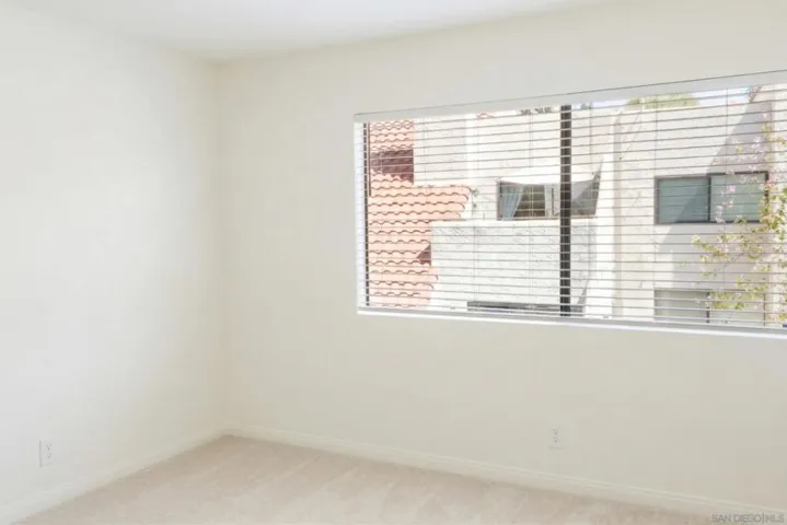 11850 Caminito Ronaldo 233, San Diego, California 92128