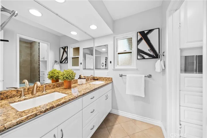 41 Hermosa, Irvine, California 92620