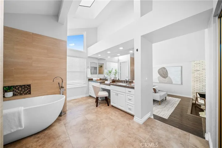 41 Hermosa, Irvine, California 92620