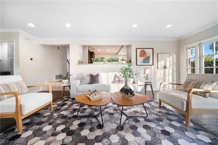 41 Hermosa, Irvine, California 92620