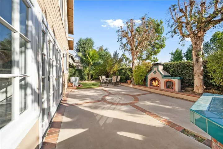 41 Hermosa, Irvine, California 92620