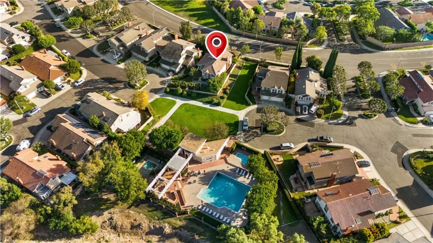41 Hermosa, Irvine, California 92620