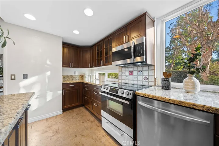 41 Hermosa, Irvine, California 92620