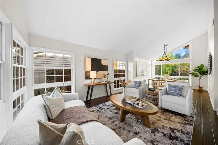 41 Hermosa, Irvine, California 92620