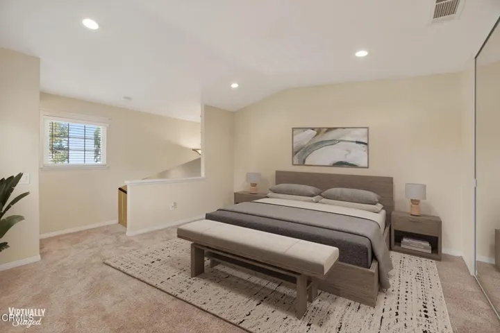 20-web-or-mls-Upmarket Media-2635Hurr066