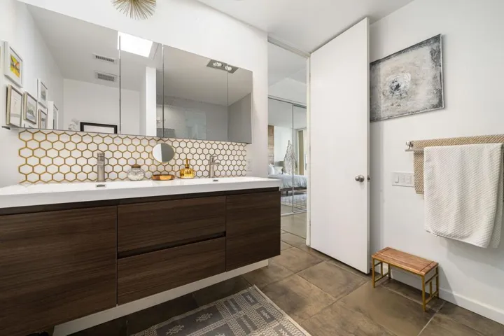 40-web-or-mls-AMLakes_OPMG_0126_040