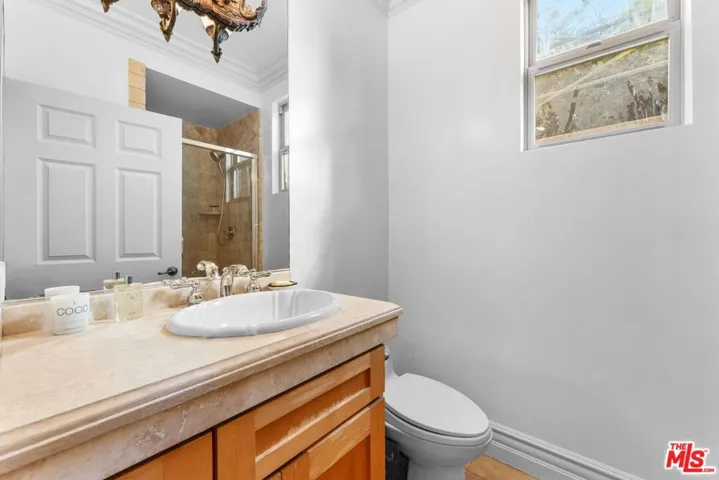 850 N Croft Avenue 302, Los Angeles, California 90069
