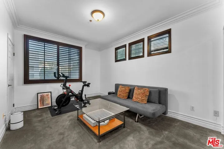 850 N Croft Avenue 302, Los Angeles, California 90069