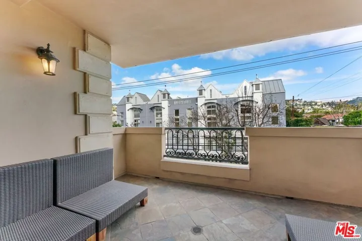 850 N Croft Avenue 302, Los Angeles, California 90069