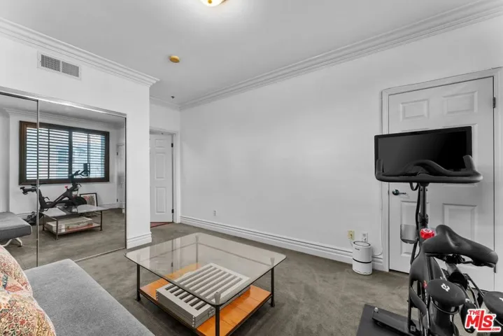 850 N Croft Avenue 302, Los Angeles, California 90069
