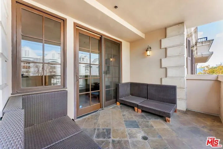 850 N Croft Avenue 302, Los Angeles, California 90069