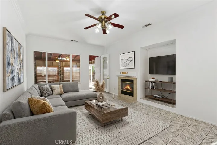 This photo of the family room is VIRTUALLY STAGED.