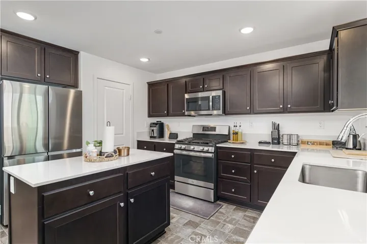 1072 Rockcress, Banning, California 92220