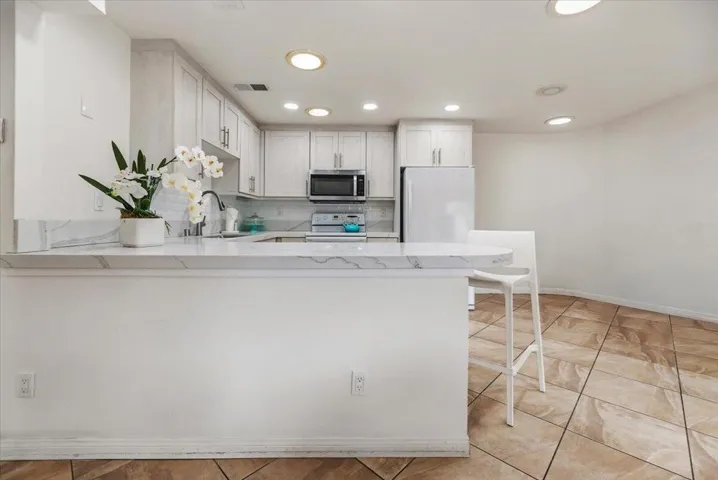 21-Kitchen