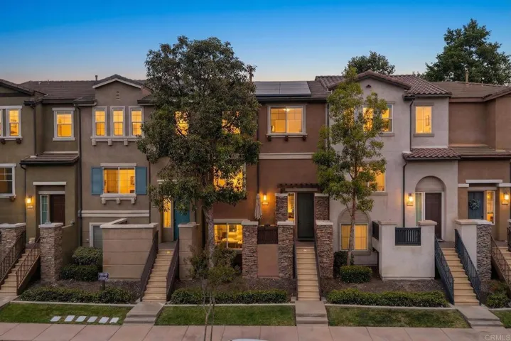 10125 Leavesly Trl, Santee, California 92071