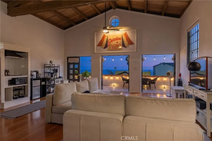 209 E Whittley, Avalon, California 90704