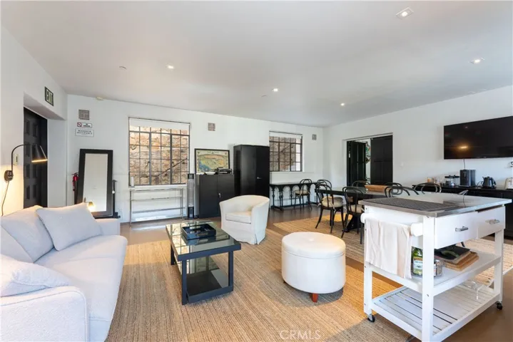 209 E Whittley, Avalon, California 90704