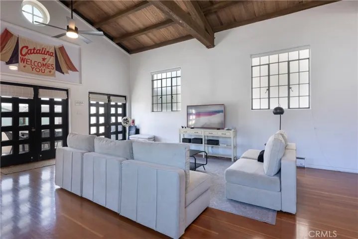 209 E Whittley, Avalon, California 90704
