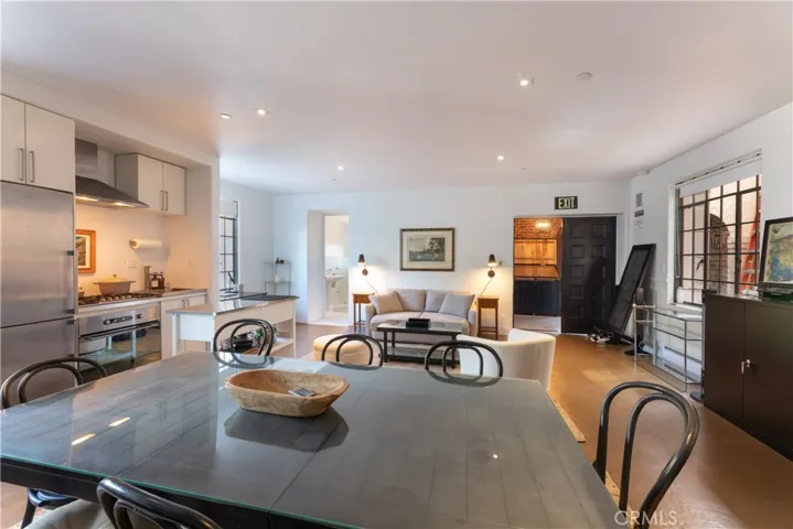 209 E Whittley, Avalon, California 90704