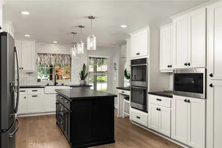 1060 Gateway Lane, Chico, California 95926