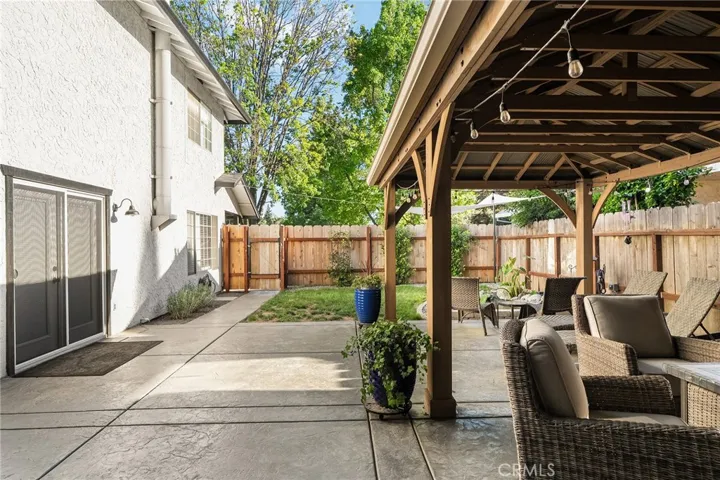 1060 Gateway Lane, Chico, California 95926