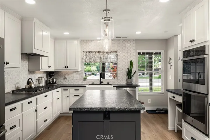1060 Gateway Lane, Chico, California 95926