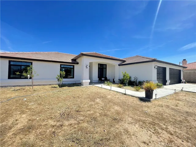 11375 4th, Hesperia, California 92345