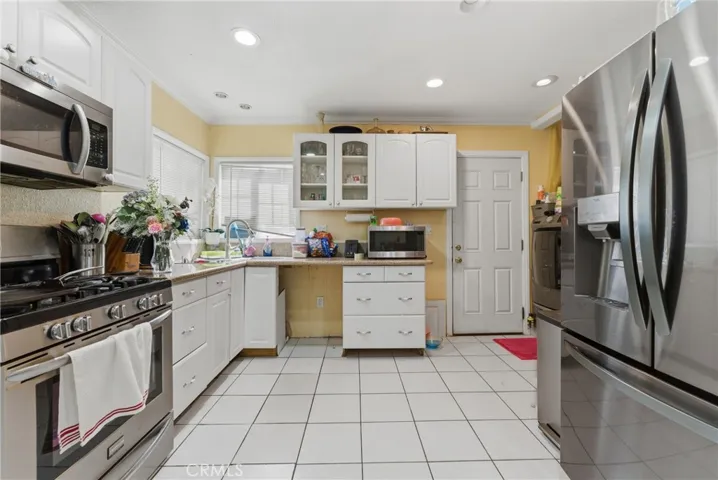 10611 Bowman, South Gate, California 90280