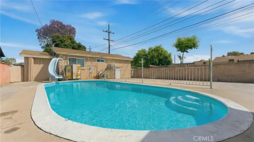 10611 Bowman, South Gate, California 90280