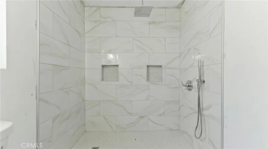 10611 Bowman, South Gate, California 90280