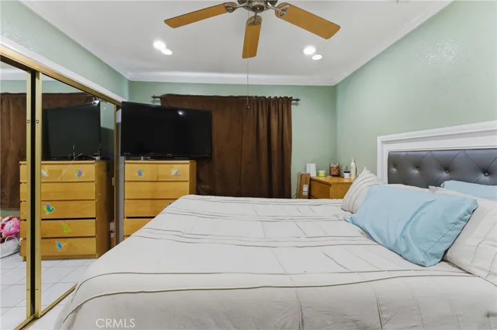 10611 Bowman, South Gate, California 90280
