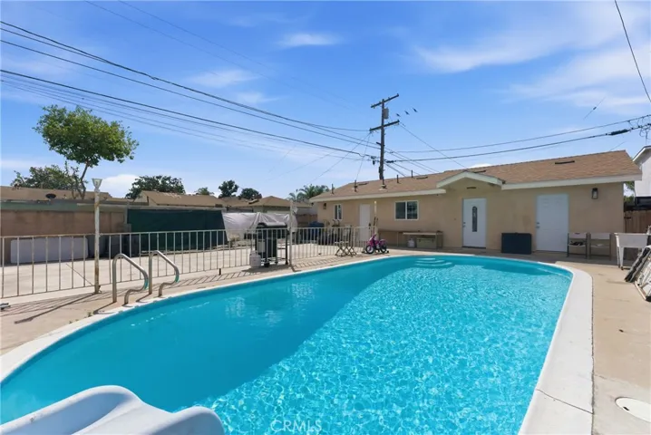 10611 Bowman, South Gate, California 90280