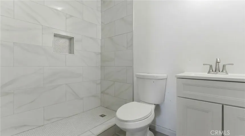 10611 Bowman, South Gate, California 90280