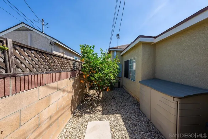 6009 Briercrest, Lakewood, California 90713