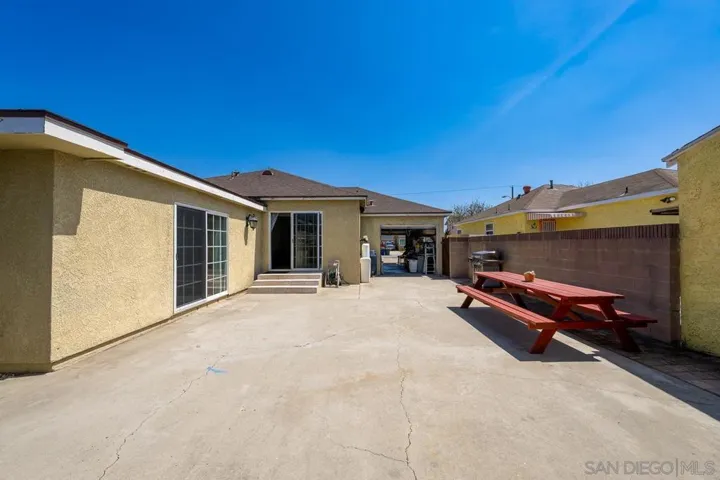 6009 Briercrest, Lakewood, California 90713