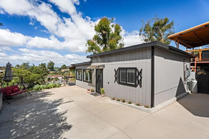 812 Sharon, El Cajon, California 92020