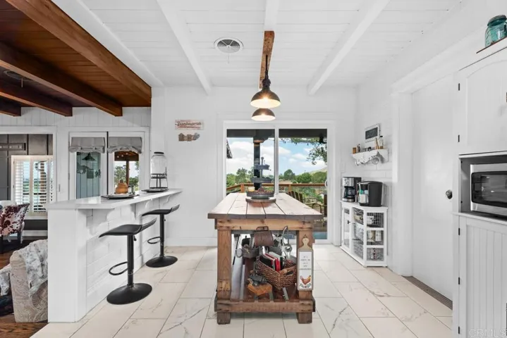 812 Sharon, El Cajon, California 92020