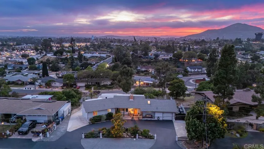This photo really shows the circular driveway