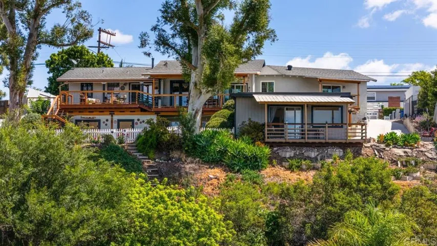 812 Sharon, El Cajon, California 92020