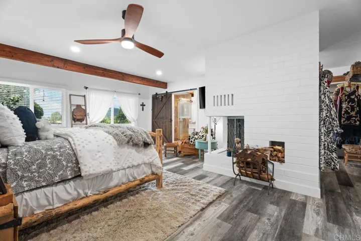 Primary suite