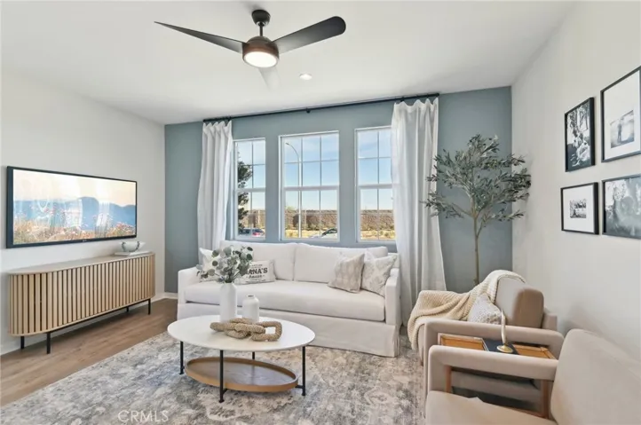 MODEL HOME